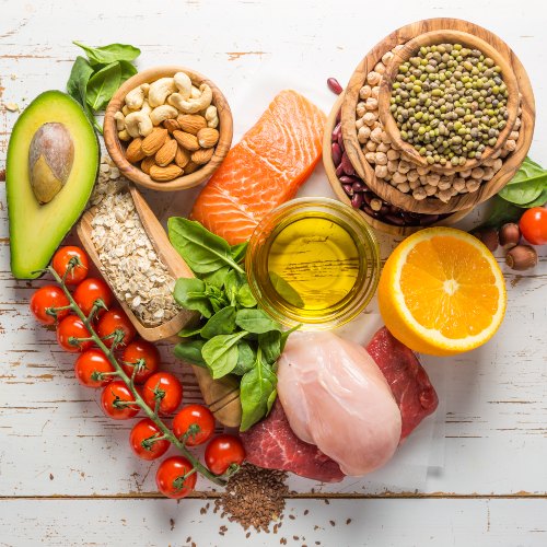 15 Alimentos Saludables que debes consumir en tu dieta diaria | vidalia Alimentos saludables que deberías incluir en tu dieta.