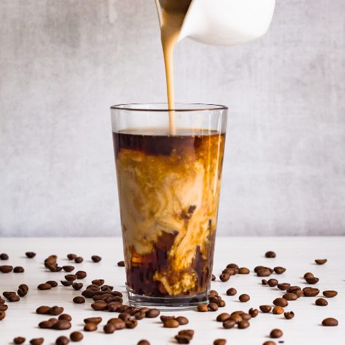 Cómo preparar café chai frío en casa