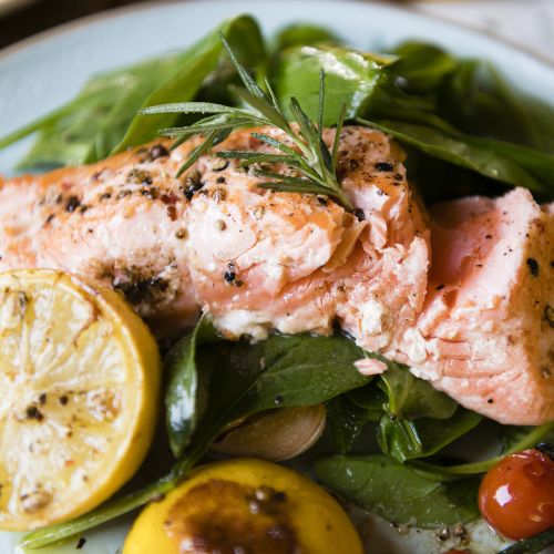 ¿Para qué sirve la vitamina A y en qué alimentos está?